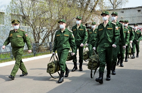 Генштаб: срочники будут служить в соединениях и частях на территории России