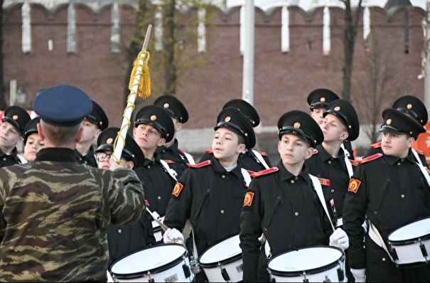 Праздничные мероприятия в регионах Центральной России проходят с ограничениями и при повышенных мерах безопасности