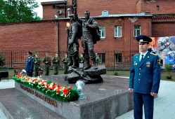 Памятник погибшим при ликвидации ЧС спасателям появился в Иркутске