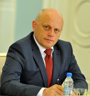 Губернатор Омской области В.Назаров: "Военные предприятия региона загружены заказами на три года вперед"
