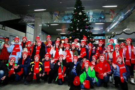 Спецпоезд отвез более 800 детей из регионов Юга России на Кремлевскую елку в Москву