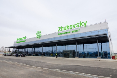 Медведев открыл четвертый аэропорт московского авиаузла "Жуковский"