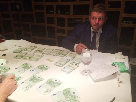 Глава Кировской области Белых задержан при получении взятки в 400 тысяч евро