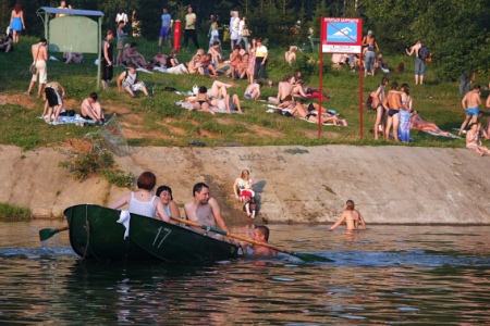 Роспотребнадзор разрешил купание в столичной зоне отдыха "Тропарево"
