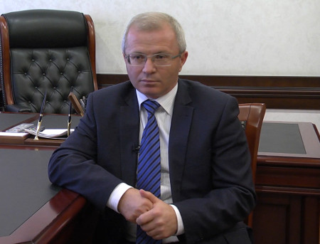Председатель правительства Карачаево-Черкесии А.Озов: "Наша главная задача - повышение уровня жизни населения республики"