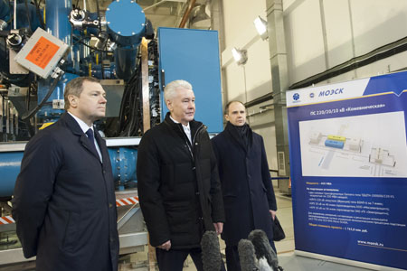 Собянин открыл подстанцию, которая будет снабжать энергией парк "Зарядье"