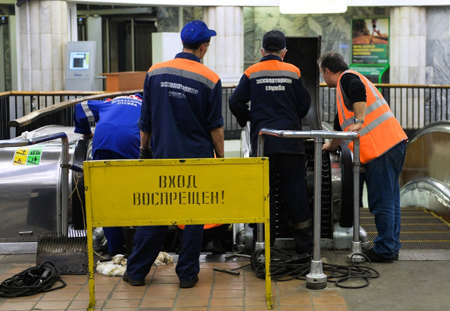 Станции "Рижская" и "Смоленская" московского метро закроют в этом году для замены эскалаторов