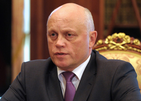 Омский губернатор лишит своих подчиненных права на персональный служебный транспорт
