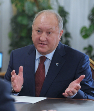 Камчатский губернатор попросит Госдуму ужесточить наказание за препятствование работе "скорой помощи"