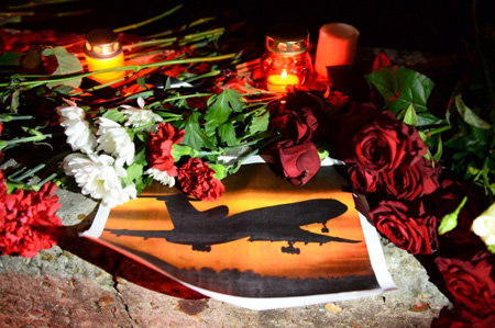 Десятки человек пришли проститься с погибшим при крушении Ту-154 хабаровским офицером