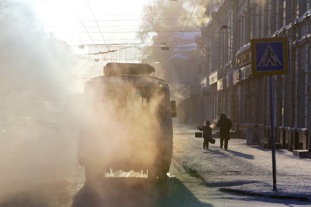 СКР заинтересовался кондуктором, выгнавшим из автобуса школьницу в 30-градусный мороз в Новосибирске