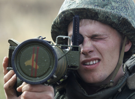Военные химики и огнемётчики проводят учения в Крыму и ещё двух регионах РФ