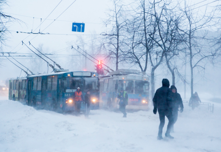 Штормовое предупреждение объявлено в Ростовской области из-за сильного снега