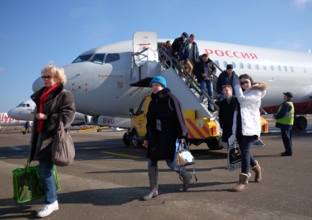 Аэропорт Краснодара начал принимать и отправлять самолеты