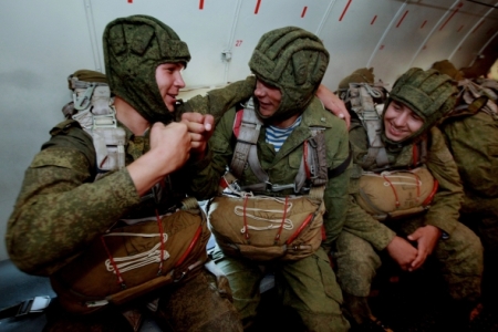 База парашютистов-десантников создана в Красноярске для реагирования на лесные пожары в Сибири и на Дальнем Востоке