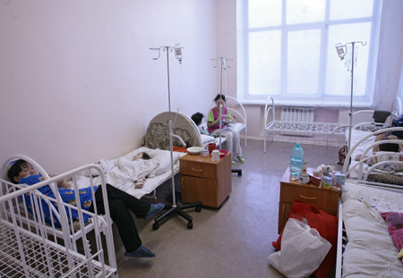 Семеро школьников в Крыму госпитализированы после употребления клофелина