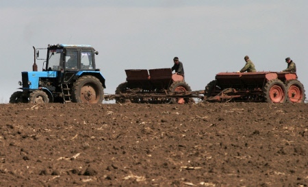 Иркутские аграрии в 2017 году начнут осваивать заброшенные земли