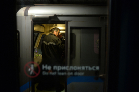 После взрыва паники среди пассажиров не было, сотрудники метро действовали по инструкции