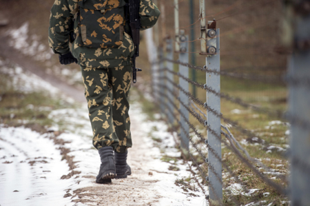 Пограничники в Крыму предотвратили попытку перемещения патронов через границу