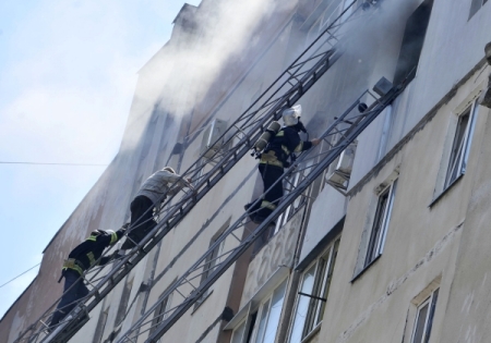 Информация о взрыве газа в доме на востоке Петербурга не подтверждается, речь идет о нарушениях во время ремонта