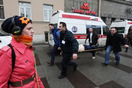Последний крайне тяжелый пациент из пострадавших при взрыве в метро Петербурга пошел на поправку