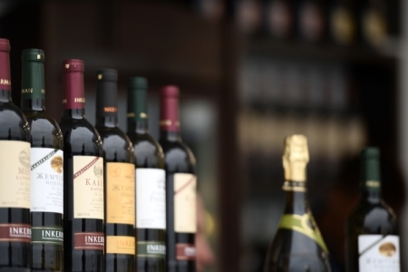 На выставке в Италии арестовали 40 бутылок крымского вина
