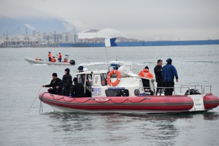 Поиски моряков затонувшего в Керченском проливе сухогруза продолжат 20 апреля