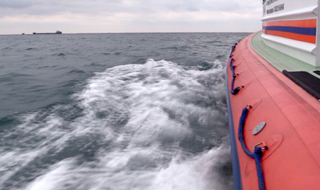 Найдено тело третьего моряка с затонувшего в Керченском проливе сухогруза