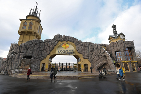 Московский зоопарк будет открываться на полтора часа раньше с 1 мая