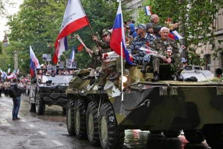 Первый парад Победы прошел в Симферополе