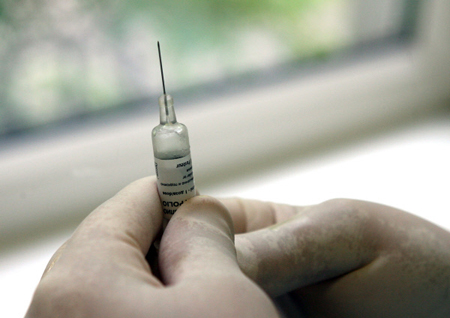 Более 3 тыс. жителей Тюменской области, попавших в зону подтопления, вакцинировали от гепатита