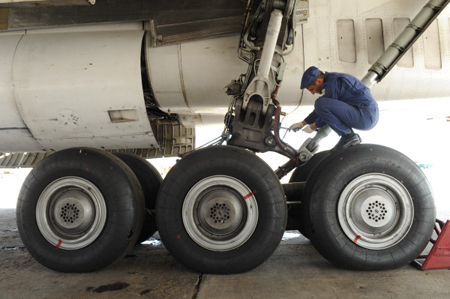 Причиной вынужденной посадки самолета Аэрофлота в аэропорту Хабаровска стали проблемы с шасси
