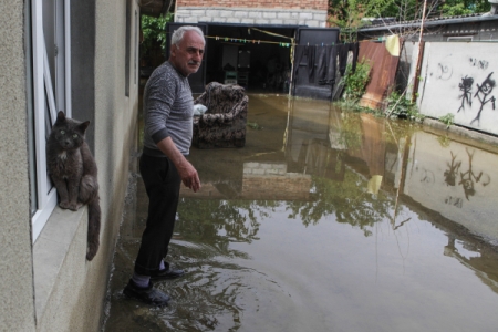 Вода ушла из почти 300 домов в Ставрополье, примерно столько же остаются подтопленными