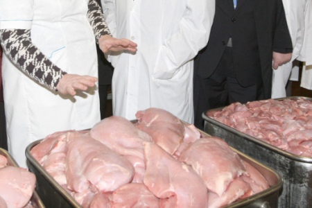 Геном птичьего гриппа обнаружен в полуфабрикатах индейки в торгсети в Астрахани, уничтожено 178 кг продукции