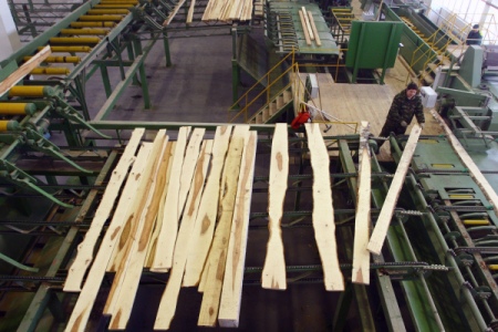 Китайский инвестор к 2019г намерен построить на Дальнем Востоке промпарк по переработке древесины