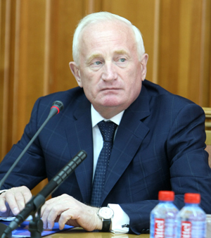 Глава Томской области предлагает продлить полномочия сенатора Кресса