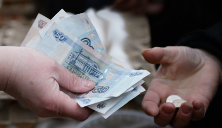 Средняя зарплата в Петербурге превысила 53 тыс. рублей, подсчитали в Смольном