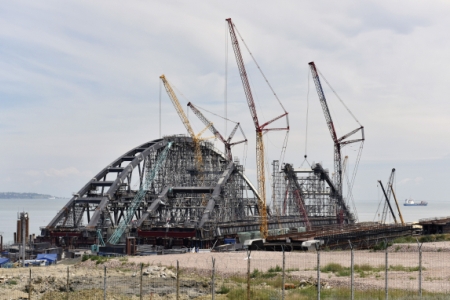 Судоходство ограничат на несколько часов в районе строящегося Крымского моста
