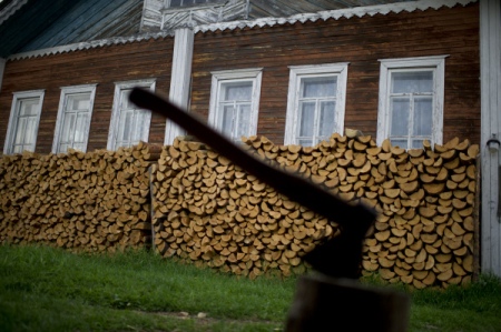 Почти 200 плотников из 22 стран мира съедутся в Томскую область на десятый "Праздник топора"