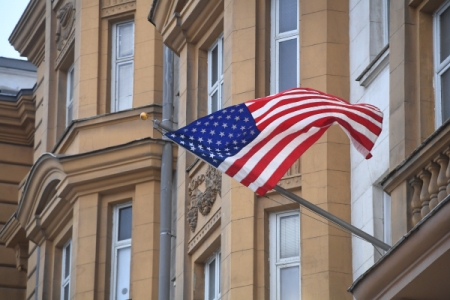Посольство США объявляет о приостановке выдачи неиммиграционных виз по всей России