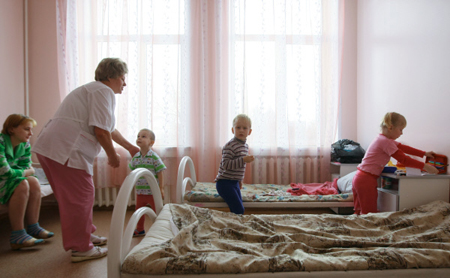 Большинство госпитализированных с отравлением с турбазы на Байкале - дети