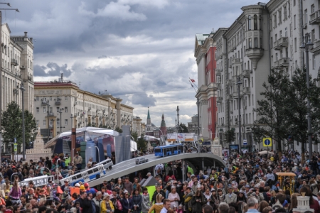 Юбилей Москвы в воскресенье отпраздновали около 5 млн человек