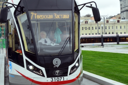 Общественным транспортом Москвы в День города воспользовались 20 млн пассажиров