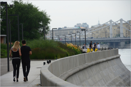 Более 300 улиц благоустроено в Москве по программе "Моя улица"