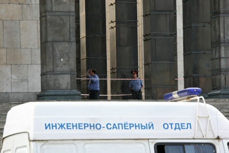 Из-за угроз "телефонных лжеминеров" на Ставрополье пришлось эвакуировать триста учреждений