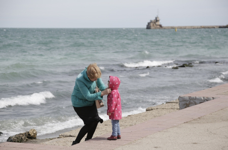 Похолодание и ливни со шквалистым ветром принесет циклон в Крым