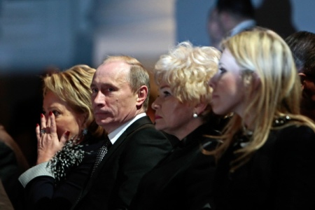 Путин допустил, что следующим президентом РФ может стать женщина