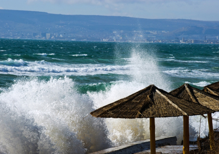 Циклон накроет Крым в выходные, ожидаются ливни и шквалистый ветер