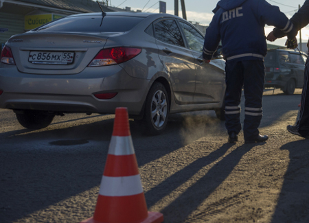Пьяный водитель сбил трех пешеходов в Оренбуржье, один скончался