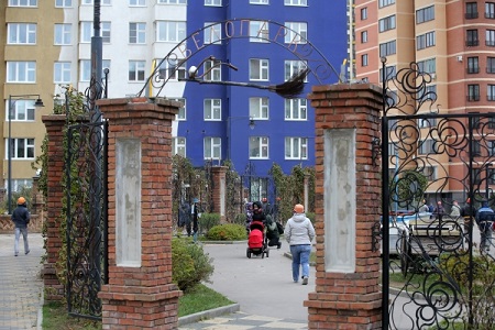 Почти 3,5 тыс. дворов и сотню общественных пространств благоустроят в Петербурге за пять лет